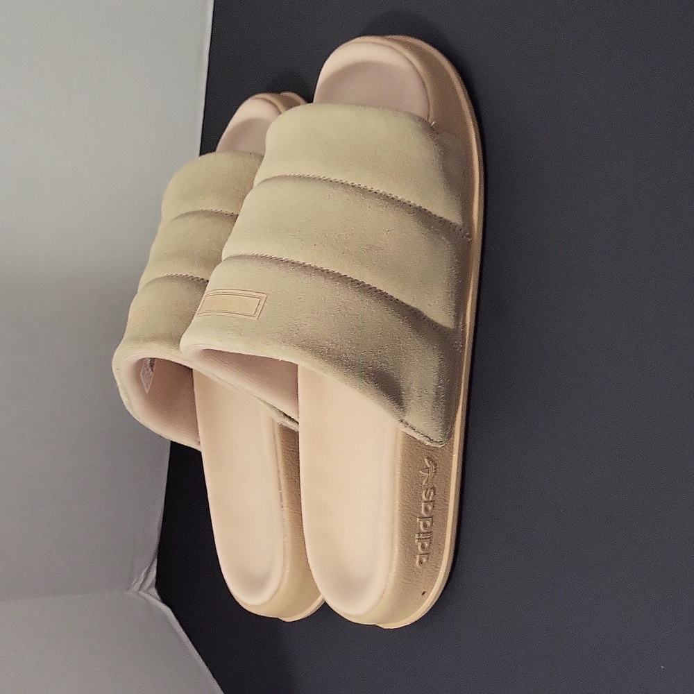 Women's Size 10 adidas slides  cream puffy
